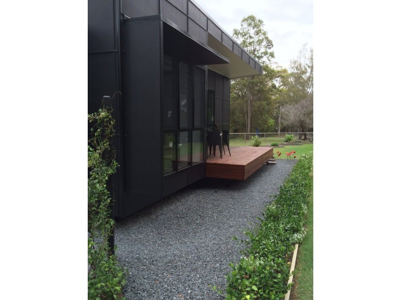 11 PRESIDENT TERRACE, Macleay Island QLD 4184