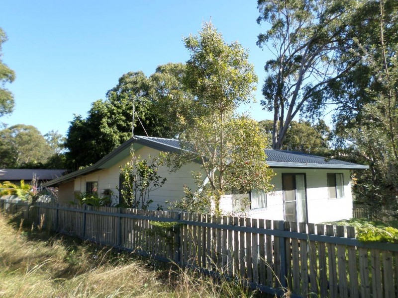 10 PANAROO STREET, Macleay Island QLD 4184