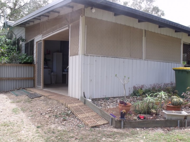 10 PANAROO STREET, Macleay Island QLD 4184