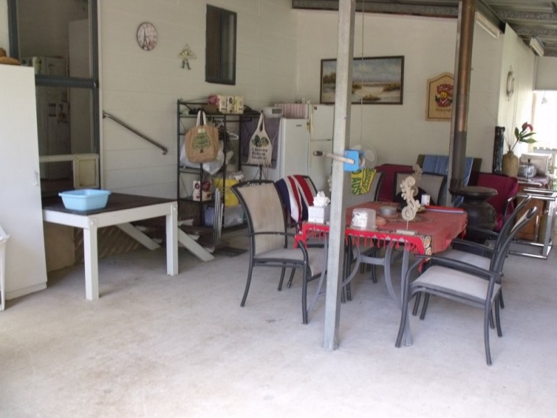 10 PANAROO STREET, Macleay Island QLD 4184