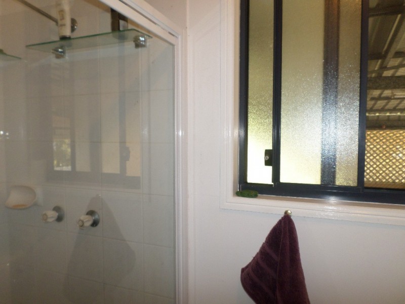 10 PANAROO STREET, Macleay Island QLD 4184