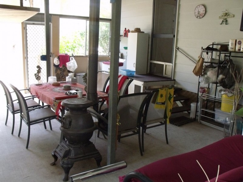 10 PANAROO STREET, Macleay Island QLD 4184