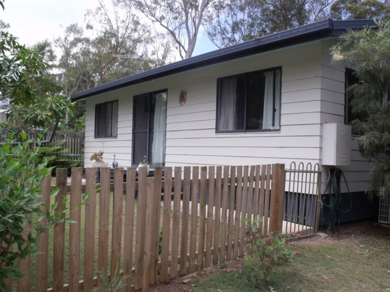 10 PANAROO STREET, Macleay Island QLD 4184