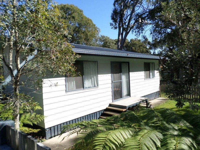 10 PANAROO STREET, Macleay Island QLD 4184