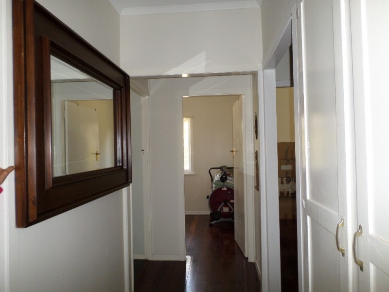 1 OOMOOL STREET, Macleay Island QLD 4184