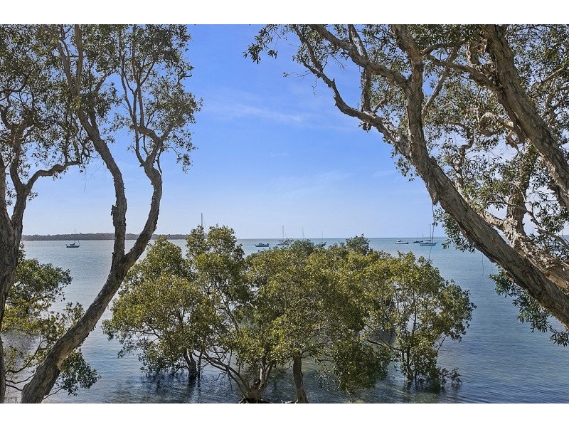 52 Attunga St, Macleay Island QLD 4184