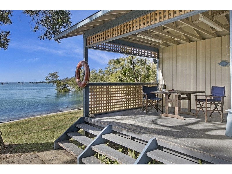 52 Attunga St, Macleay Island QLD 4184