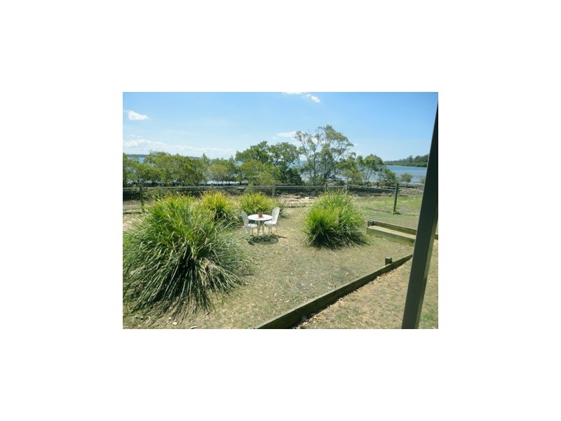 22 Kim Cres, Macleay Island QLD 4184