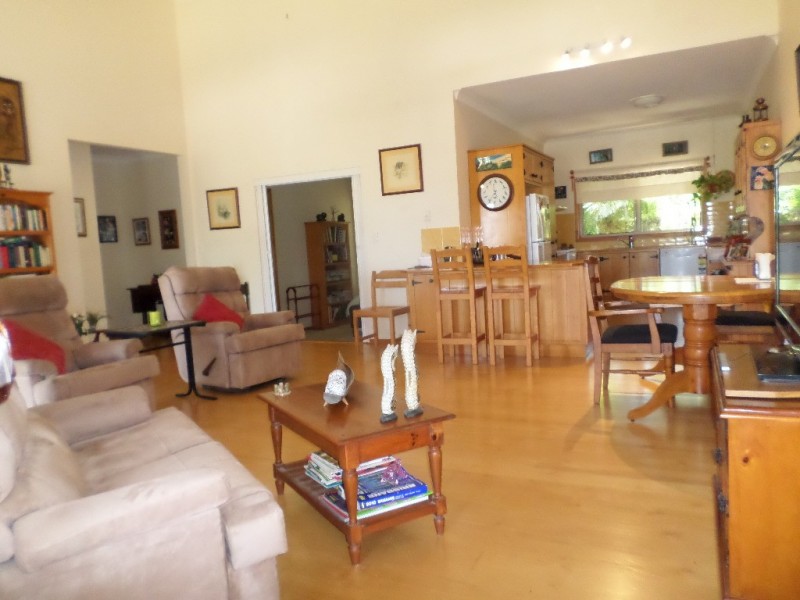 21 MAWARRA STREET, Macleay Island QLD 4184