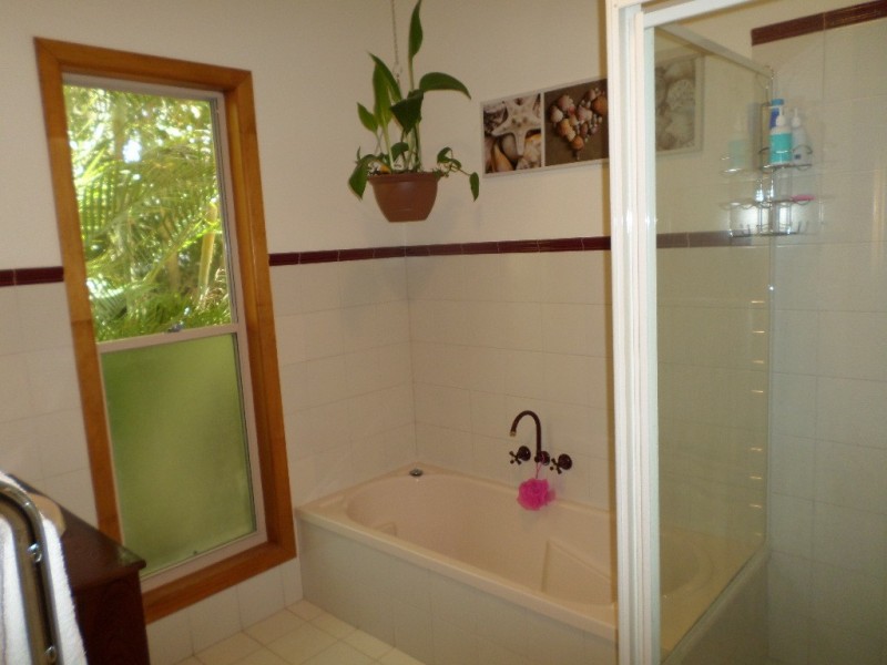 21 MAWARRA STREET, Macleay Island QLD 4184