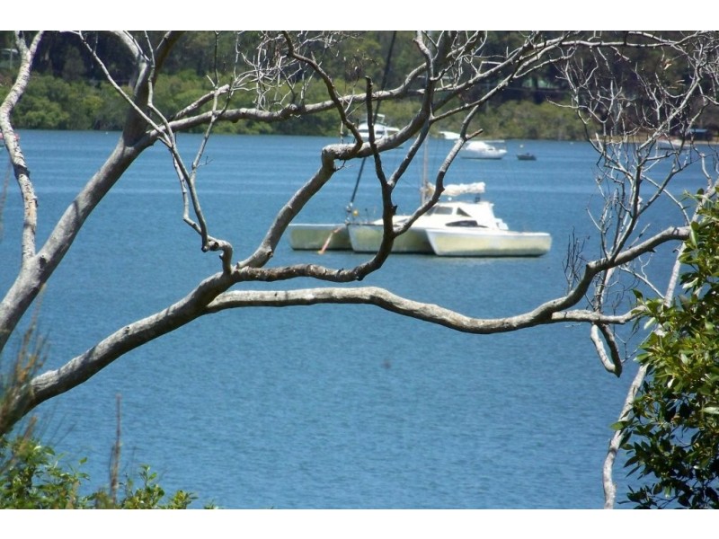 38 MELALEUCA DR, Lamb Island QLD 4184