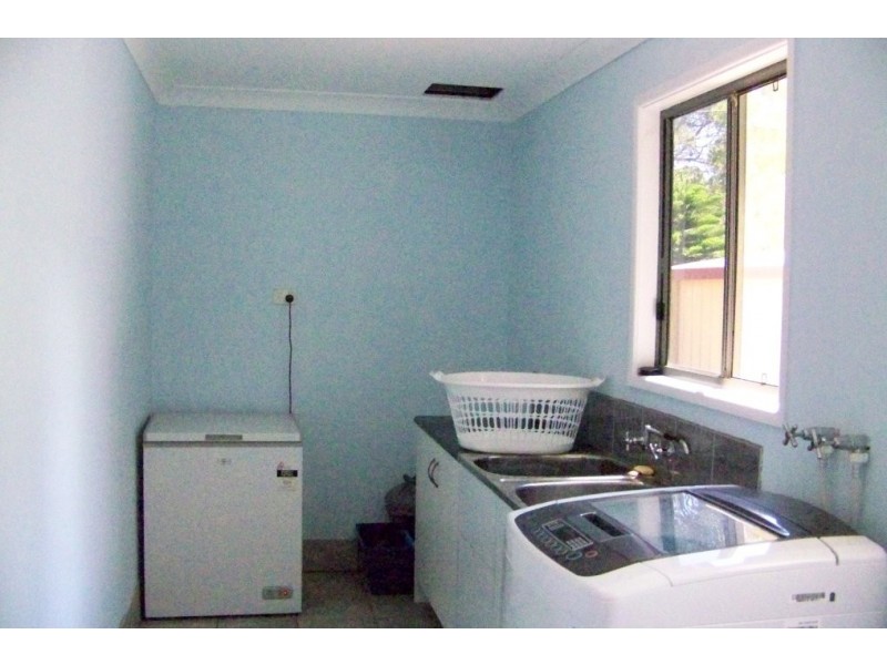 38 MELALEUCA DR, Lamb Island QLD 4184