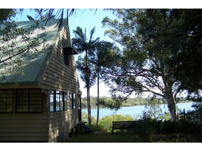 132 THE ESPLANADE, Karragarra Island QLD 4184