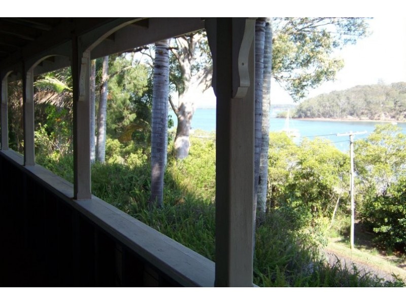 132 THE ESPLANADE, Karragarra Island QLD 4184