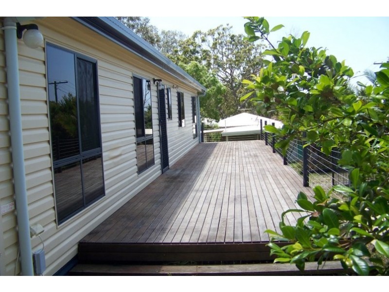 67 Eastbourne Tce, Macleay Island QLD 4184