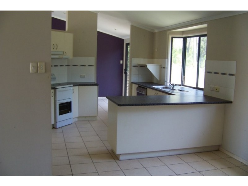 67 Eastbourne Tce, Macleay Island QLD 4184