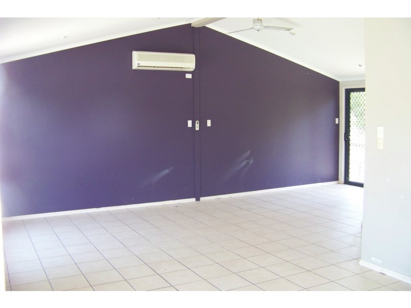 67 Eastbourne Tce, Macleay Island QLD 4184