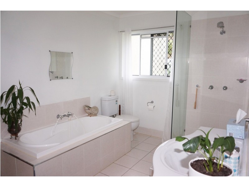 56 ALEXANDER STREET, Macleay Island QLD 4184