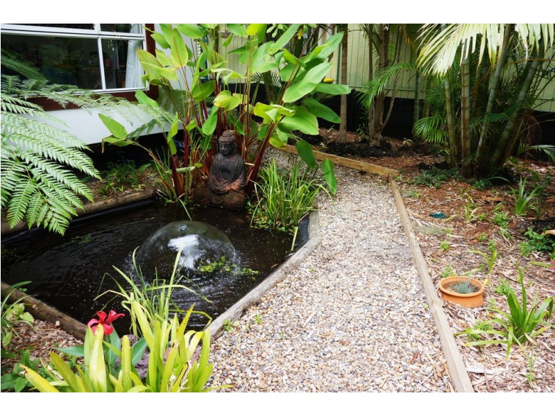 56 ALEXANDER STREET, Macleay Island QLD 4184