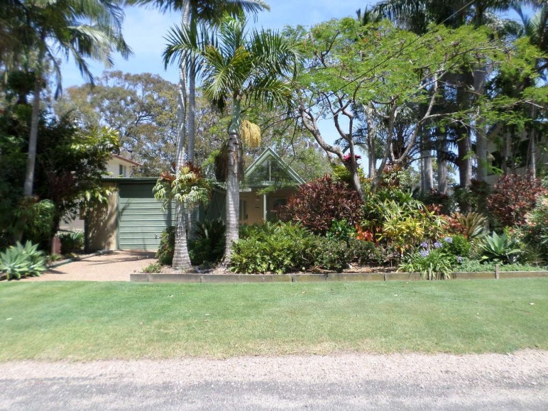 11 ALKIRA STREET, Macleay Island QLD 4184