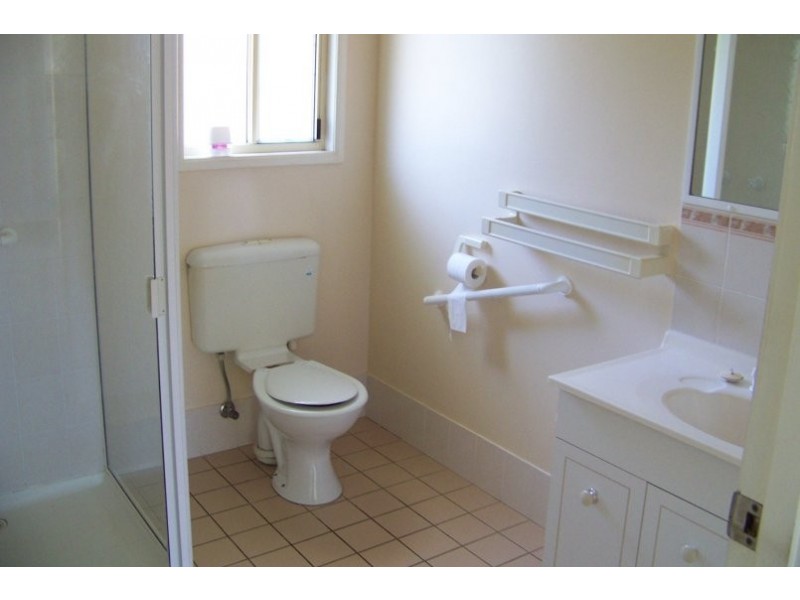 2 Mawarra St, Macleay Island QLD 4184