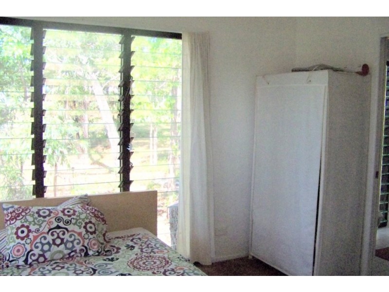 53 CREST HAVEN, Lamb Island QLD 4184