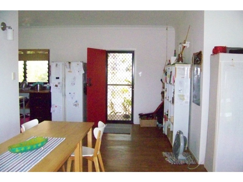 53 CREST HAVEN, Lamb Island QLD 4184