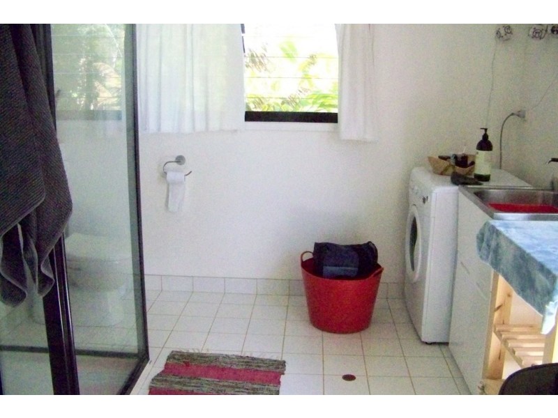 53 CREST HAVEN, Lamb Island QLD 4184
