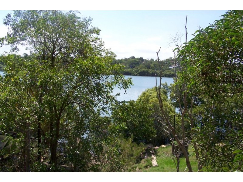 53 CREST HAVEN, Lamb Island QLD 4184