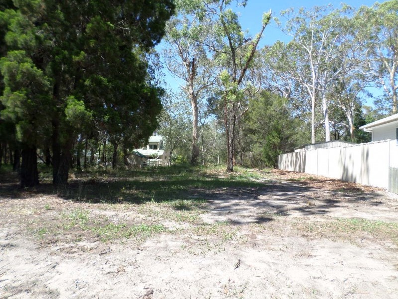 21 KALARA  STREET, Macleay Island QLD 4184