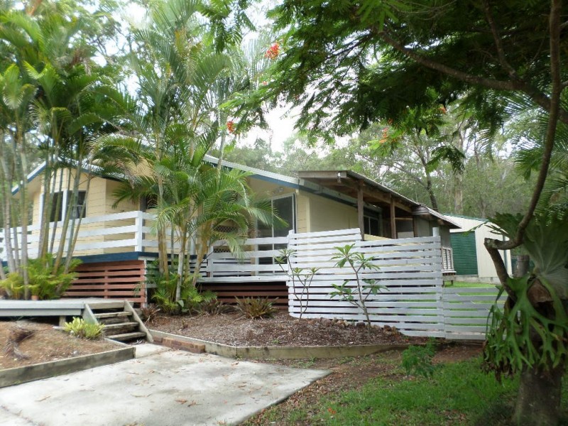 2 WIRRALEE ST, Macleay Island QLD 4184