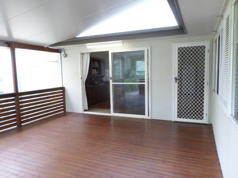 12 TUKKERI STREET, Macleay Island QLD 4184