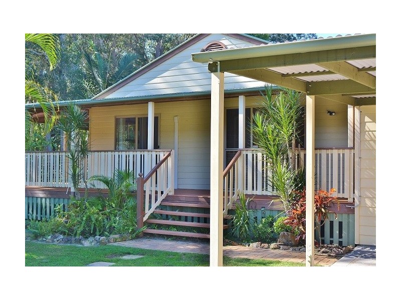32 Attunga St, Macleay Island QLD 4184