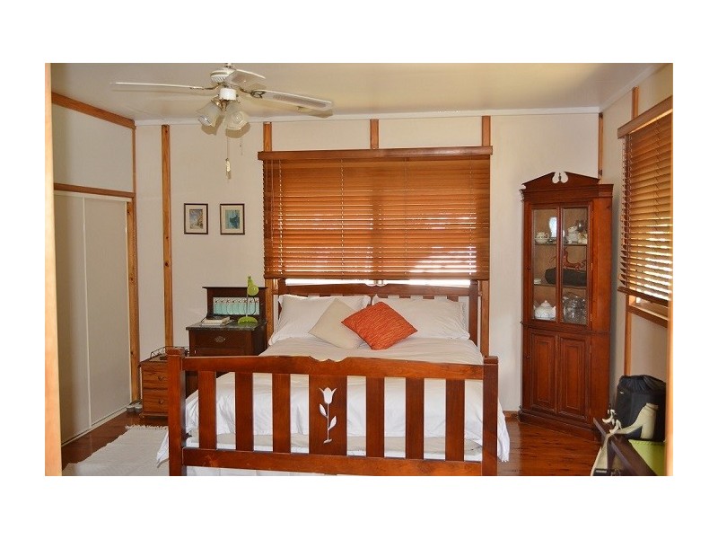 32 Attunga St, Macleay Island QLD 4184