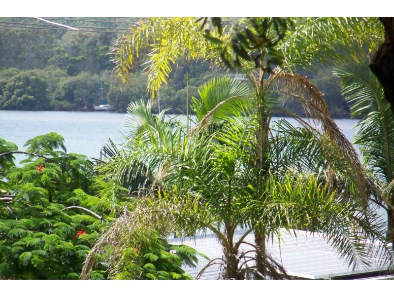 23 LUCAS DR, Lamb Island QLD 4184