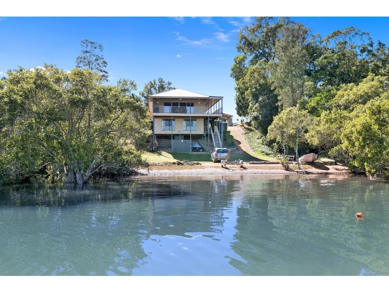 54 WESTERN ROAD, Macleay Island QLD 4184