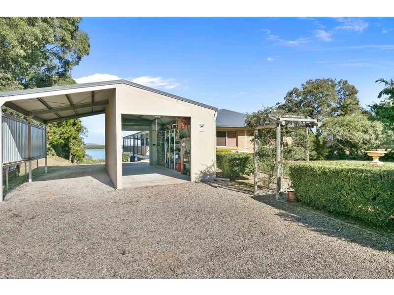 54 WESTERN ROAD, Macleay Island QLD 4184