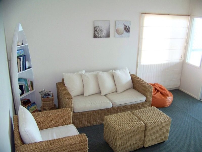 40 RESTHAVEN DR, Lamb Island QLD 4184