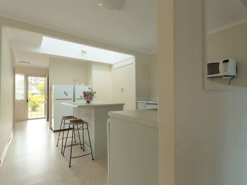 40 RESTHAVEN DR, Lamb Island QLD 4184