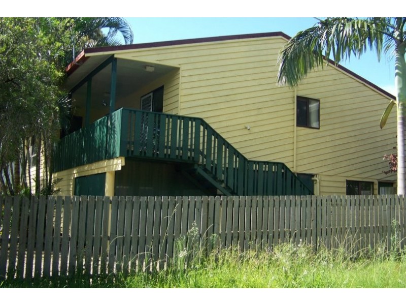 12 Alexander St, Macleay Island QLD 4184