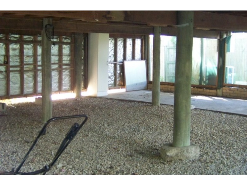 12 Alexander St, Macleay Island QLD 4184