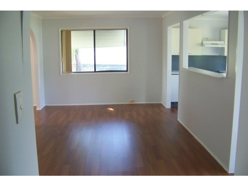 12 Alexander St, Macleay Island QLD 4184