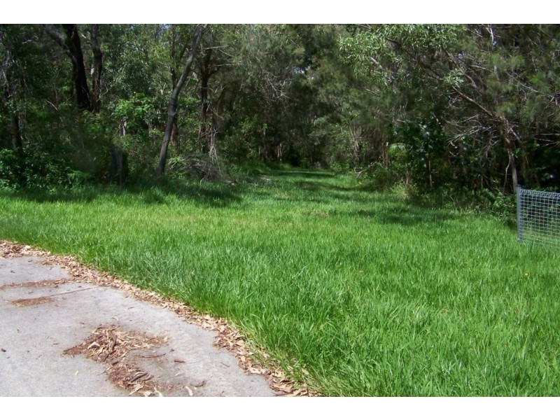 80 PERULPA DR, Lamb Island QLD 4184