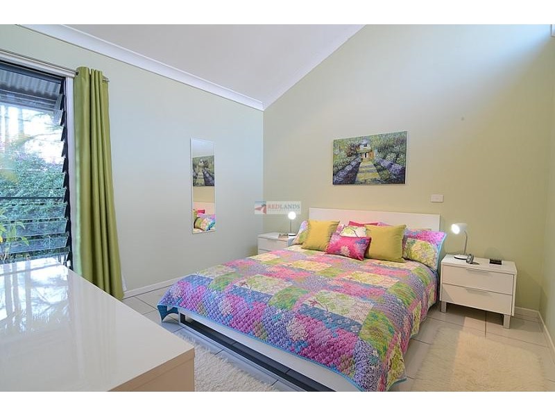 5 WAKE STREET, Macleay Island QLD 4184