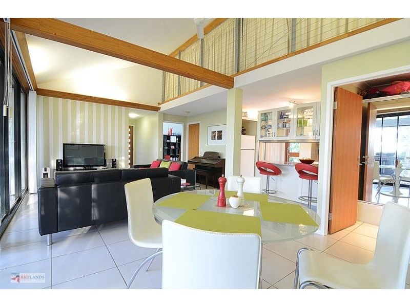 5 WAKE STREET, Macleay Island QLD 4184