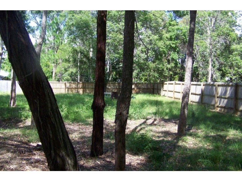 12-14 FLORA ST, Lamb Island QLD 4184