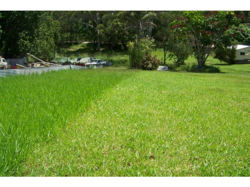 13 CREST HAVEN, Lamb Island QLD 4184