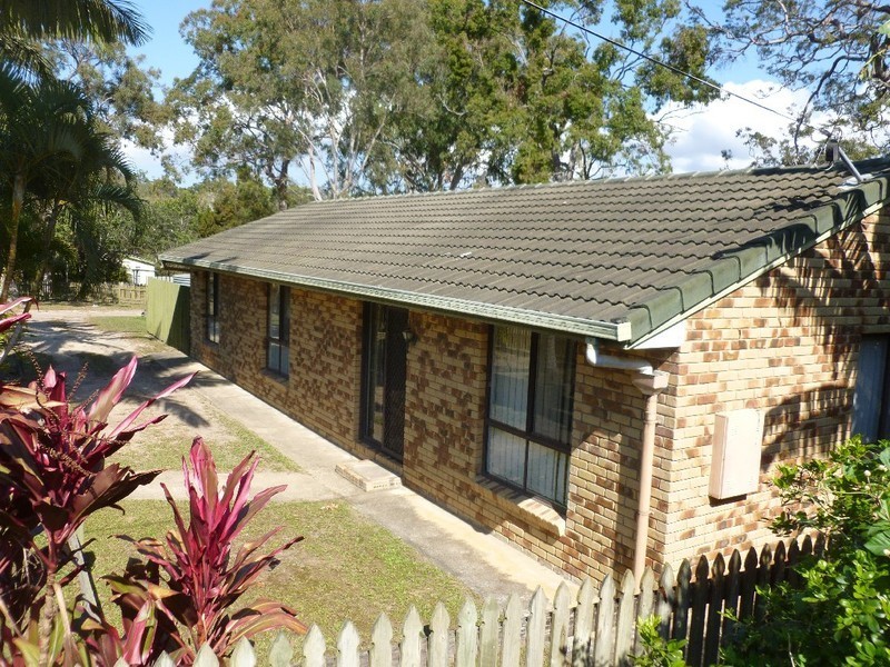 1 UNDINE STREET, Macleay Island QLD 4184