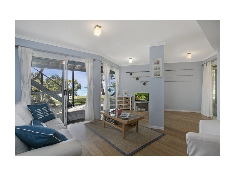 52 ATTUNGA ST – HOLIDAY LET, Macleay Island QLD 4184