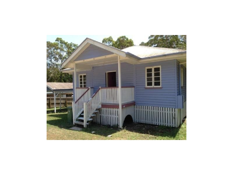 3 Tukkeri St, Macleay Island QLD 4184